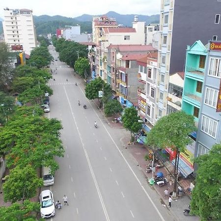 Hôtel Khach San Kim Dong à Hoang Nga Extérieur photo