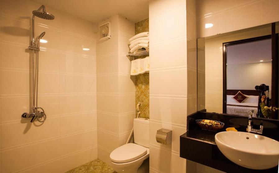 Hôtel Khach San Kim Dong à Hoang Nga Extérieur photo
