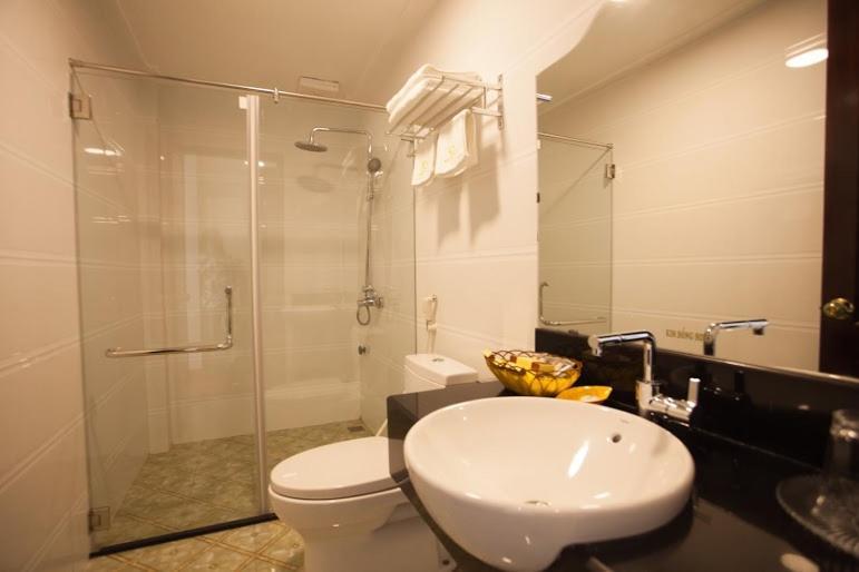 Hôtel Khach San Kim Dong à Hoang Nga Extérieur photo