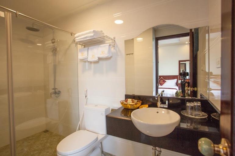 Hôtel Khach San Kim Dong à Hoang Nga Extérieur photo